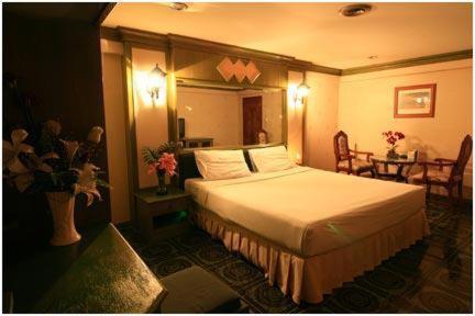 13 Coins Airport Hotel Min Buri Bangkok Exterior photo